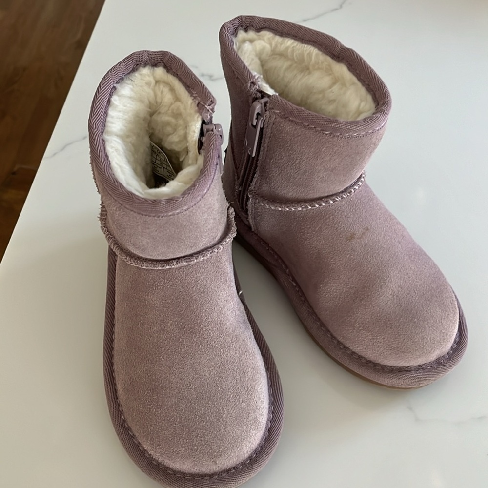 Koolaburra by Ugg Purple Boots Size 8